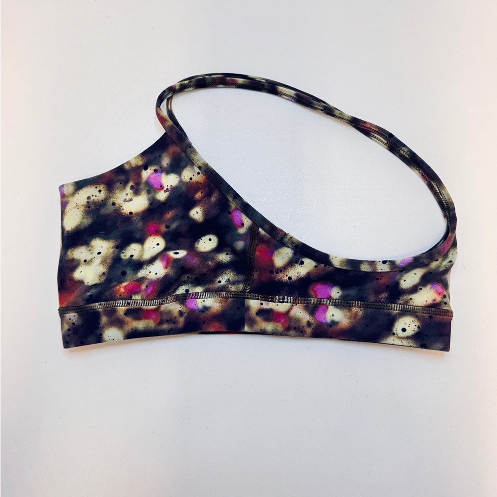 Lululemon Women’s Sport Top - Picture 2 of 3